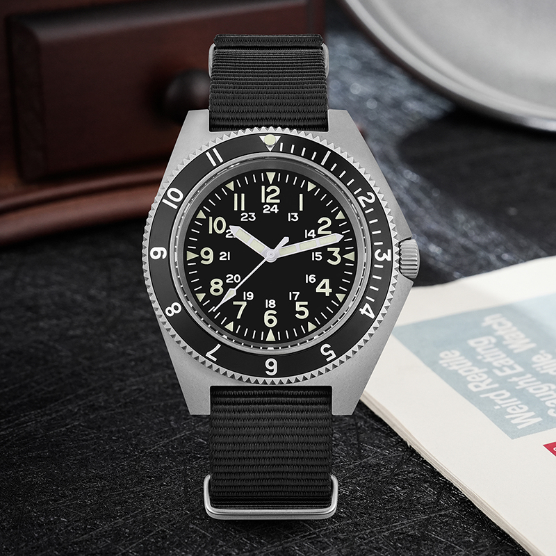 Watchdives WD1972 montre à Qua - Jewelry Watch avis et prix